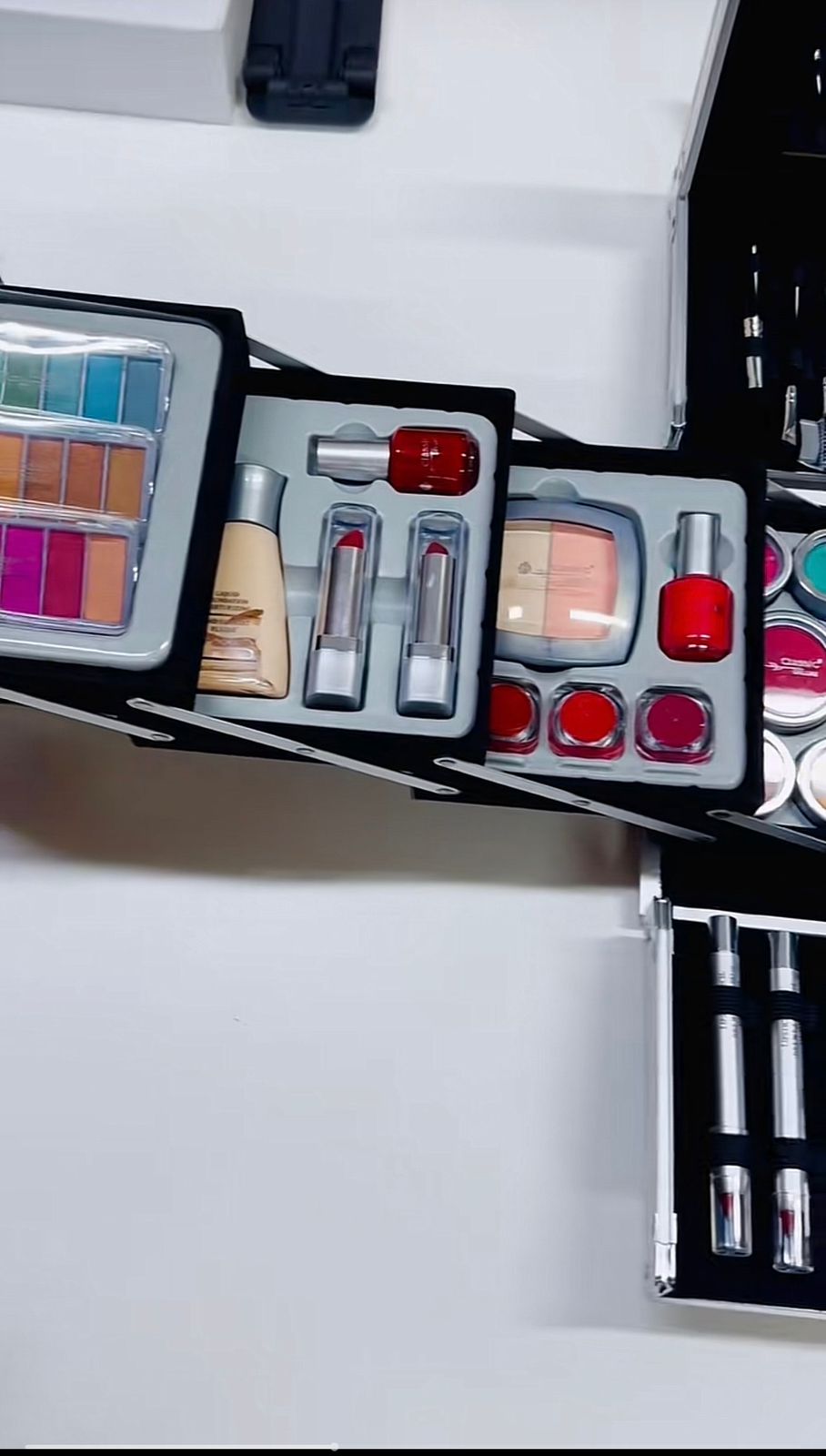 Black Makeup Kit Deal