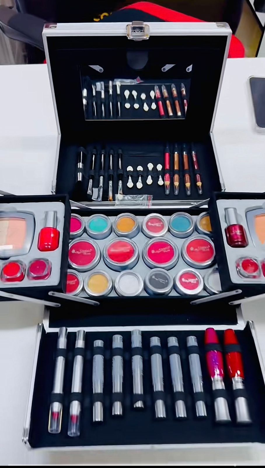 Black Makeup Kit Deal